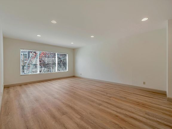 4th image of 241 Cervantes Blvd APT 4