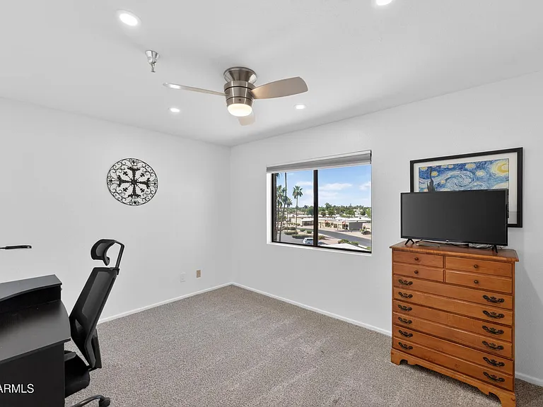 425 S Parkcrest #334 — Photo 15