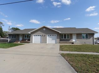 261-265 18th Ave, Columbus, NE 68601