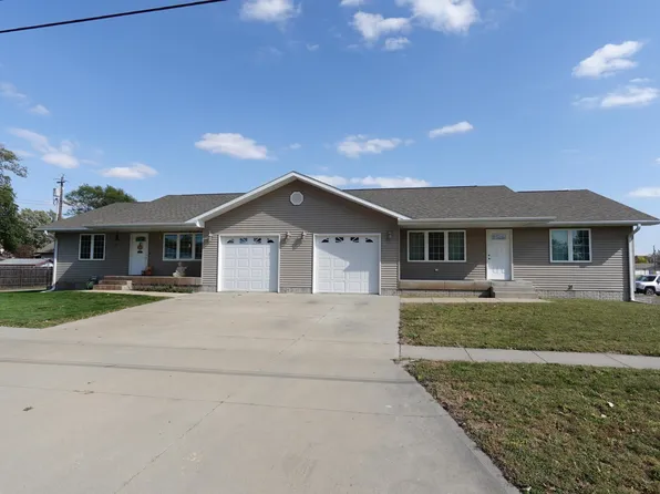 261-265 18th Ave, Columbus, NE 68601