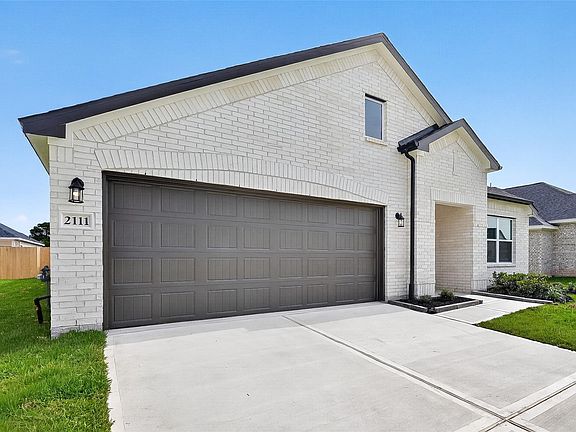 2nd image of 2111 Spring Hollow Dr