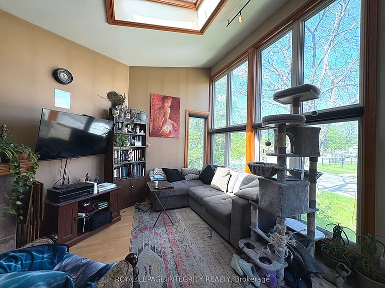 1222 Dorchester Ave — Photo 4