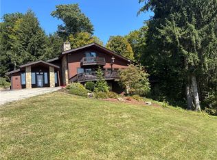 2488 County Line Rd, Champion, PA 15622