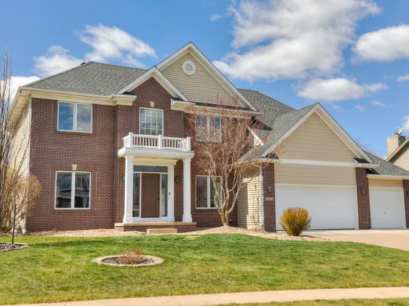 1532 NW 125th St, Clive, IA 50325