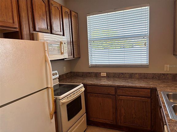 5th image of 7415 Lago De Oro APT B3