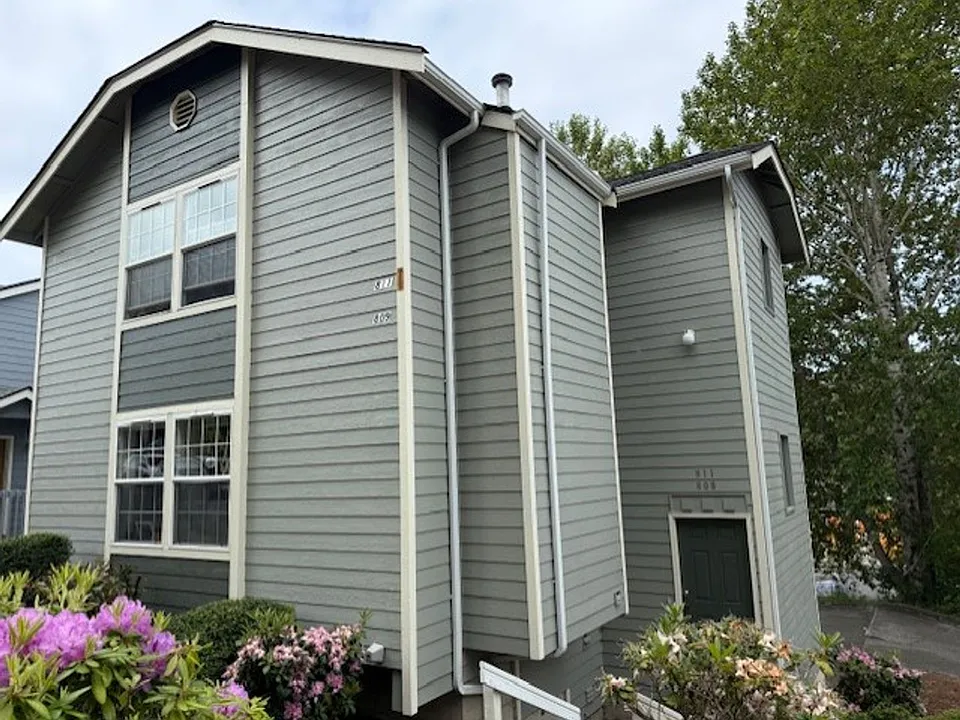 809 Blueberry Ln #811