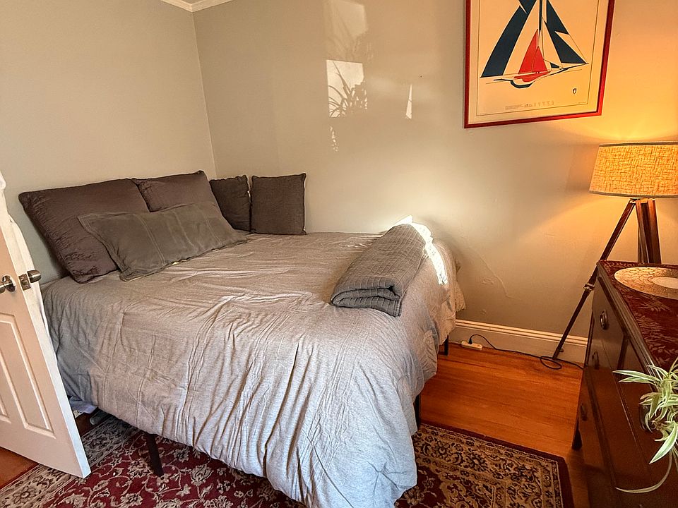 1st image of 70 Long St #1F