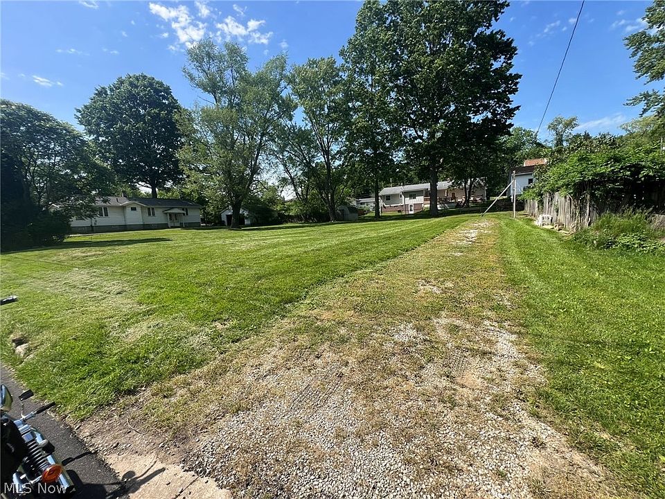 2nd image of 2357 Eastlawn Ave