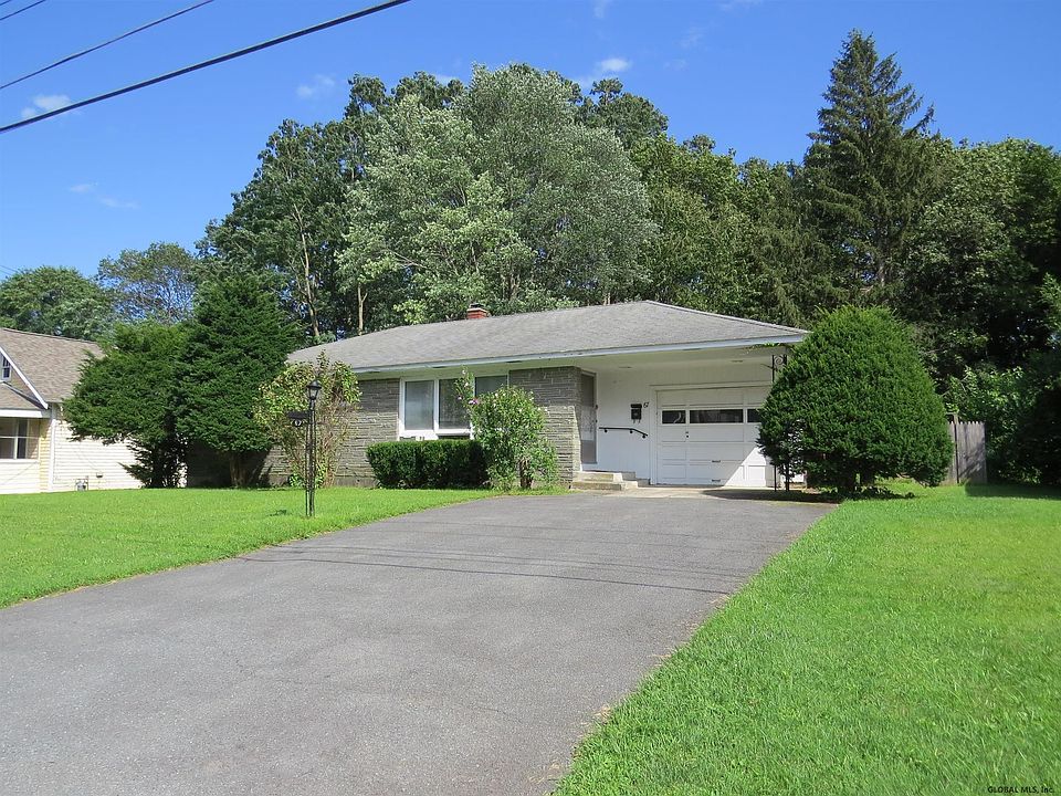 67 DAYTONA Avenue Albany NY 12203 Zillow