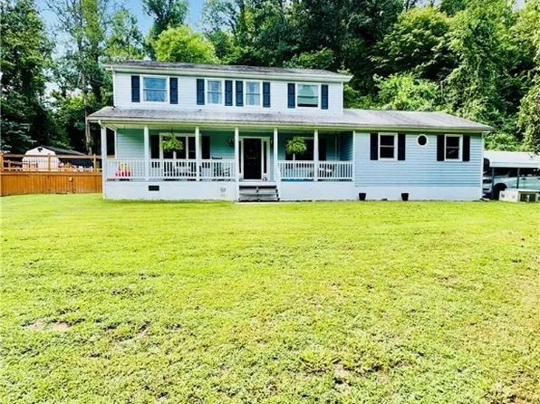 47 John Fouts Dr, South Charleston, WV 25309