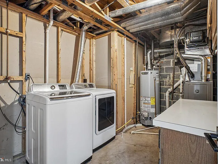 10108 Ebenshire Ct — Photo 18