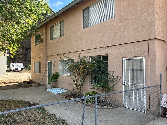 3rd image of 8504 N Ventura Ave