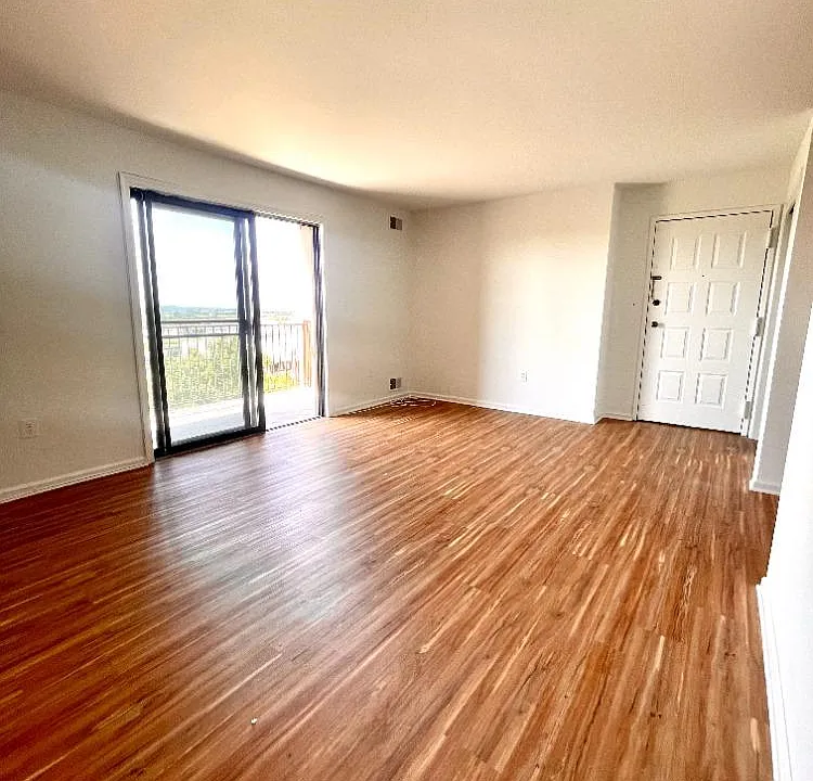 6403 Liberty Ave #2C