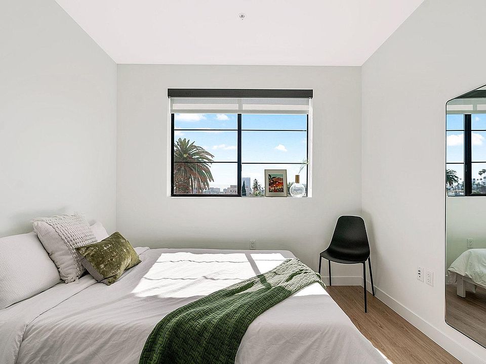 1st image of 426 N Alexandria Ave #23eekhsmn