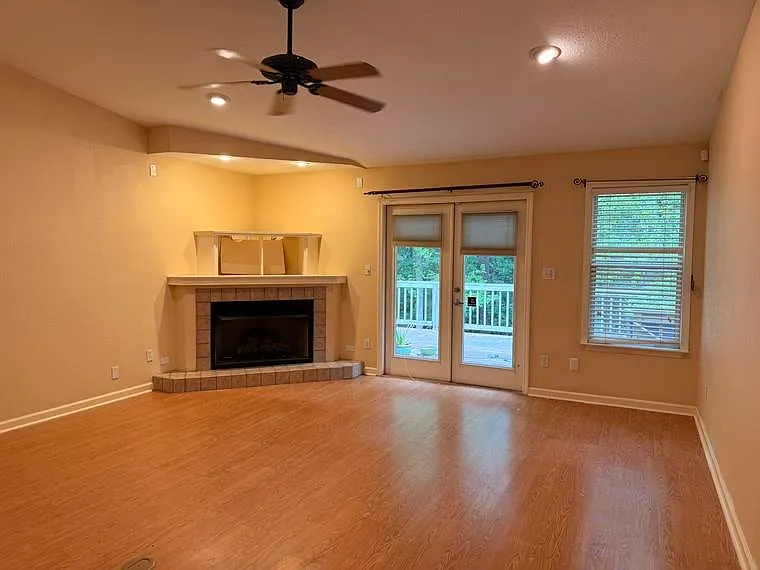 8520 Hannary Cir — Photo 4