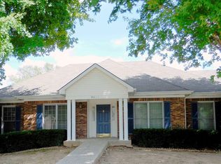 9411 Tamarisk Pkwy, Louisville, KY 40223