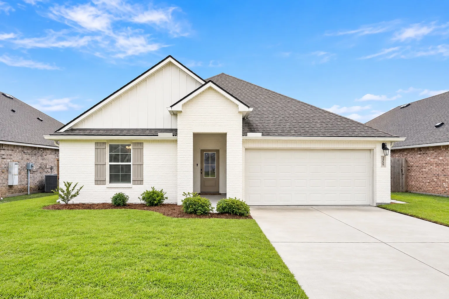 4 bed, 2672 sqft, $2,550 — Photo 1