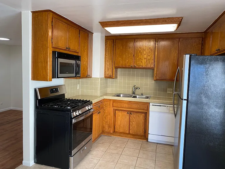 3731 Watseka Ave #9 — Photo 4