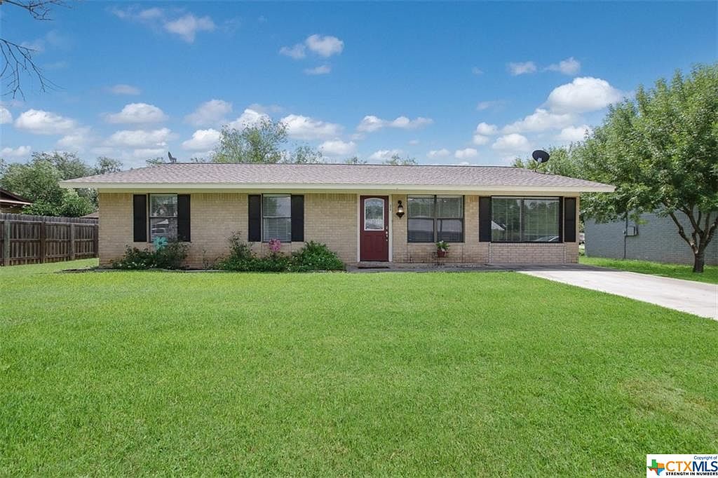 404 Voges St, Poth, TX 78147 Zillow