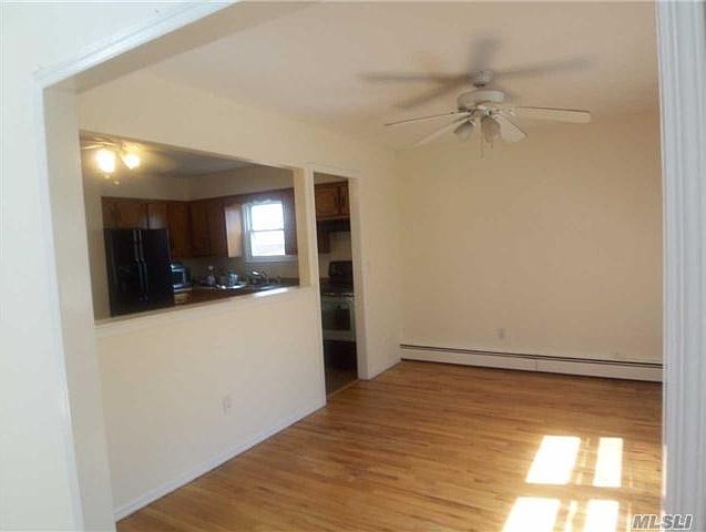 2nd image of 900 Hicksville Rd