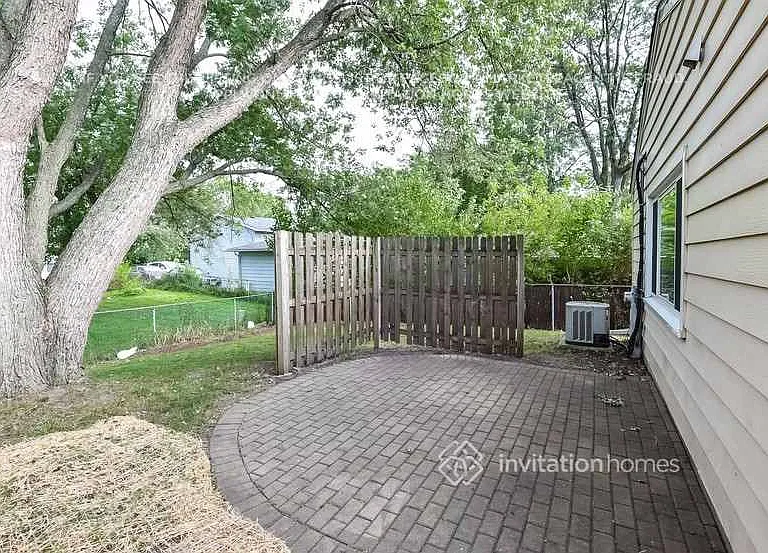 200 Valley Dr — Photo 20