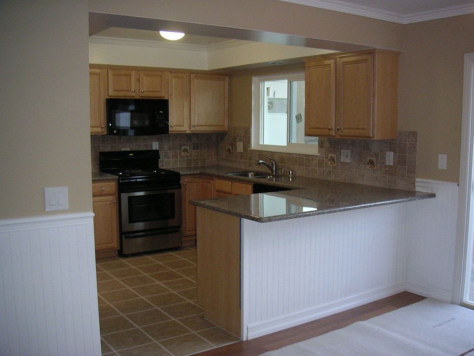 New Maple Cabinets, Granite Counters 