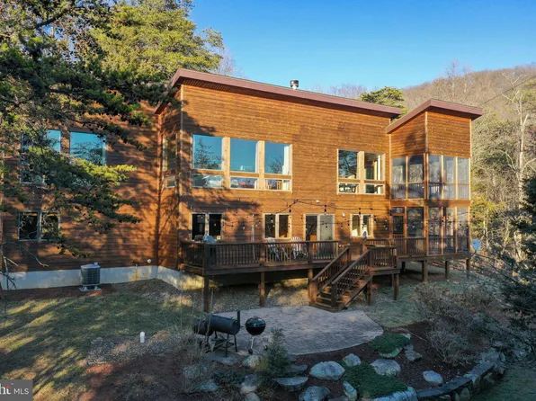 452 Settlers Valley Way, Lost River, WV 26810