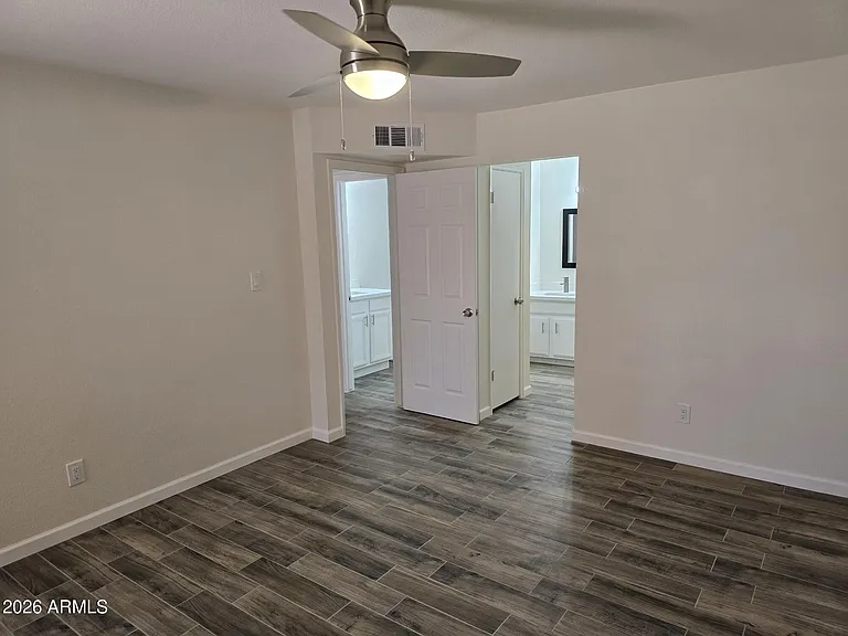 715 N Arrowhead Dr #3 — Photo 16