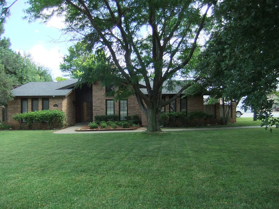 1st image of 121 Walnut Dr