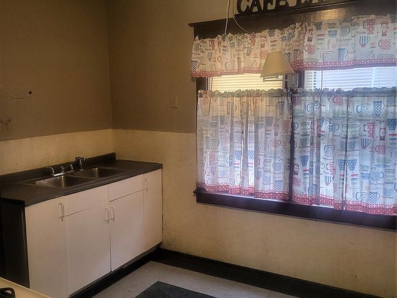 2nd image of 76 Heussy Ave #2