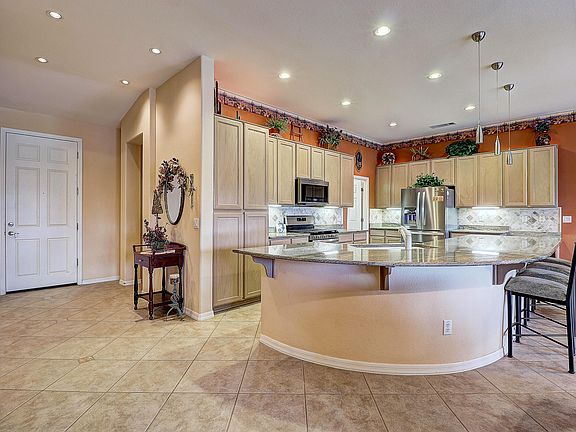 5th image of 10938 W Cimarron Dr