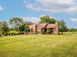 18996 Tradewinds Dr, Smithville, MO 64089