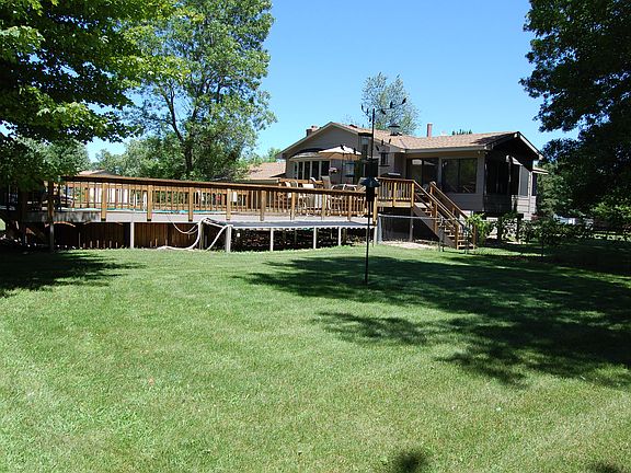 4th image of 16406 Isanti St NE