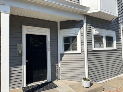 392 E 8th St #1, South Boston, MA, 02127