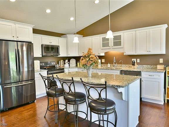 5th image of 15125 Woodsong Dr