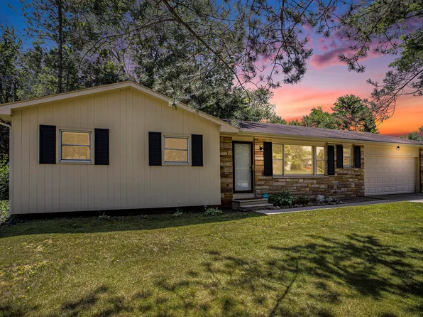 5568 Susan Ave, Kalamazoo, MI 49048