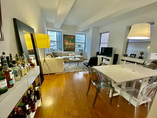 Rented by NY Living Solutions | media 16