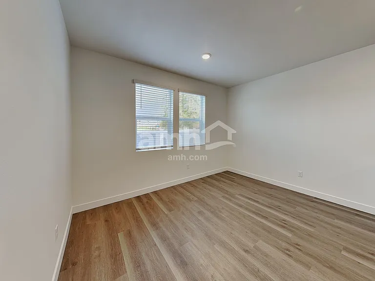 8537 49th Pl NE — Photo 5