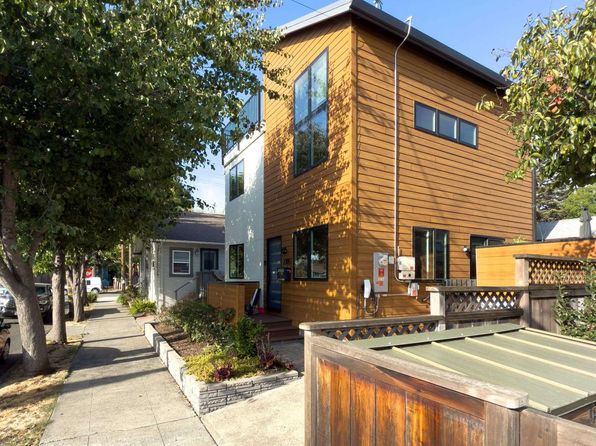 2305 Edwards St