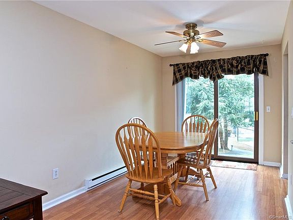 4th image of 16 Donna Dr APT 3