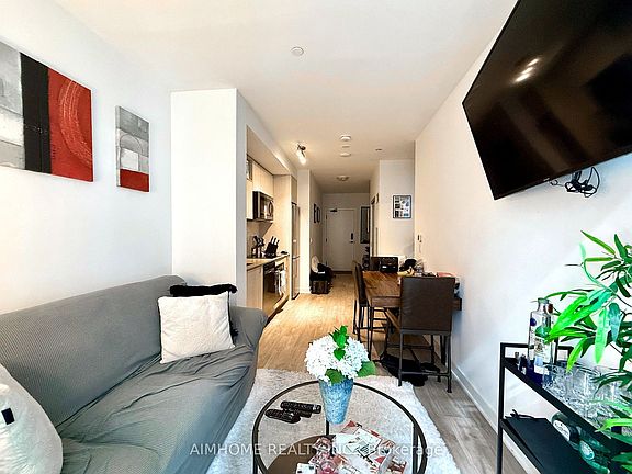 3rd image of 121 Lower Sherbourne St #456
