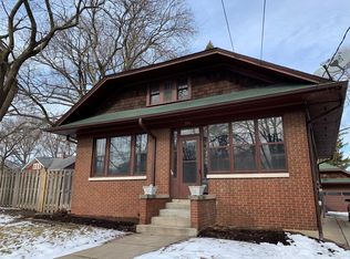 386 Slade Ave, Elgin, IL 60120