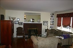 4th image of 47 Benvenue Ave