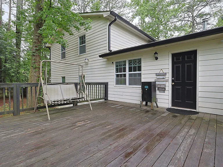 Briar Creek Ln — Photo 22