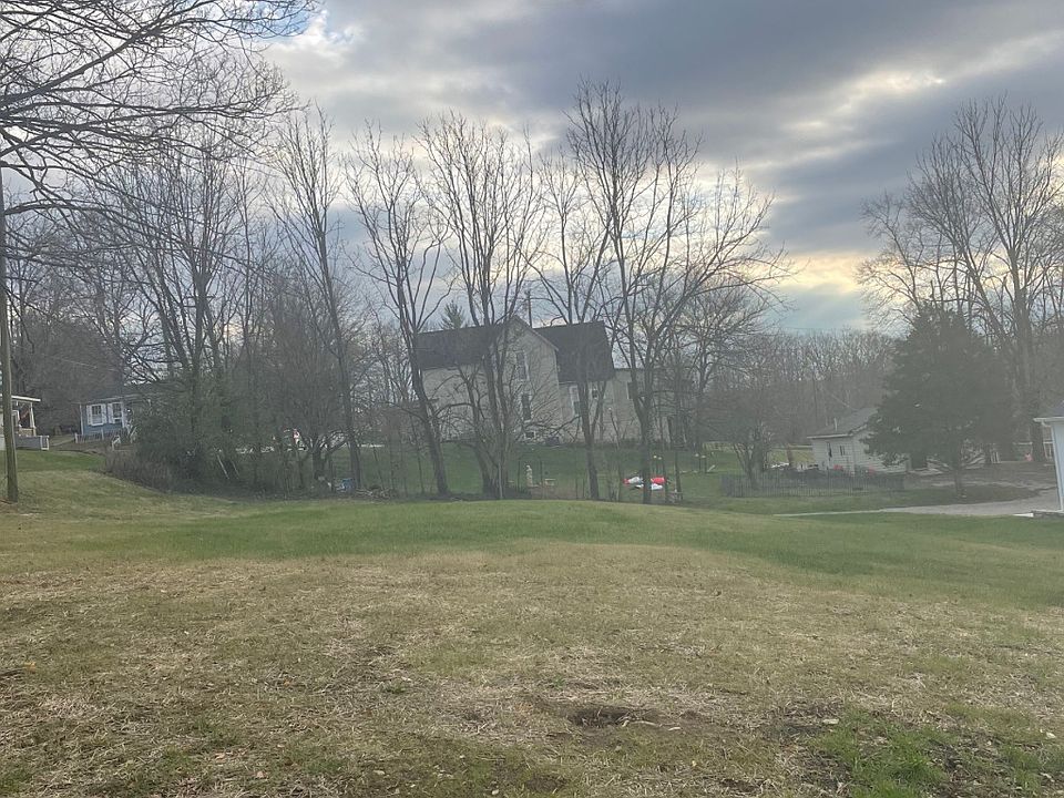 2nd image of 25 Jackson St