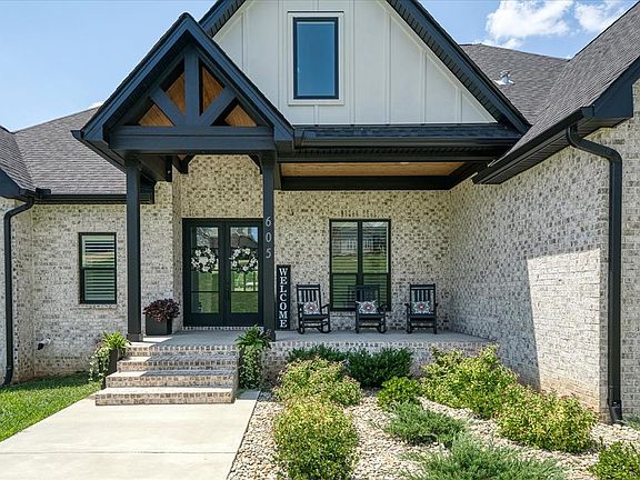 3rd image of 605 Blue Water Dr