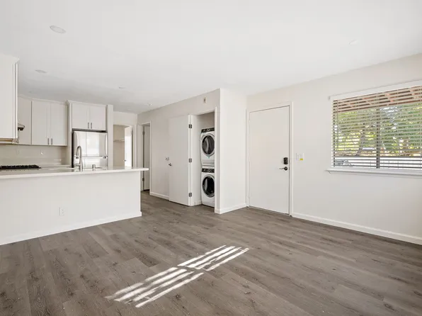 3150 Rockview