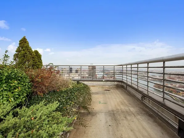 530 East 76th Street 17K image 10 of 11