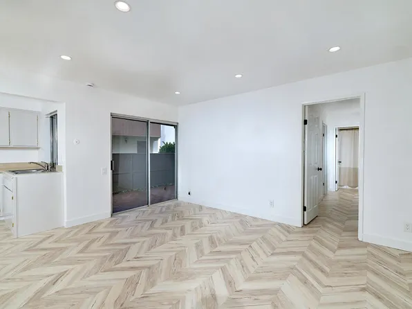 8015 Caminito De Pizza Unit E, San Diego, CA 92108