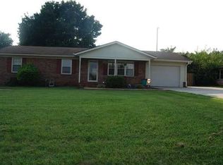 907 Thomas St, Statesville, NC 28677